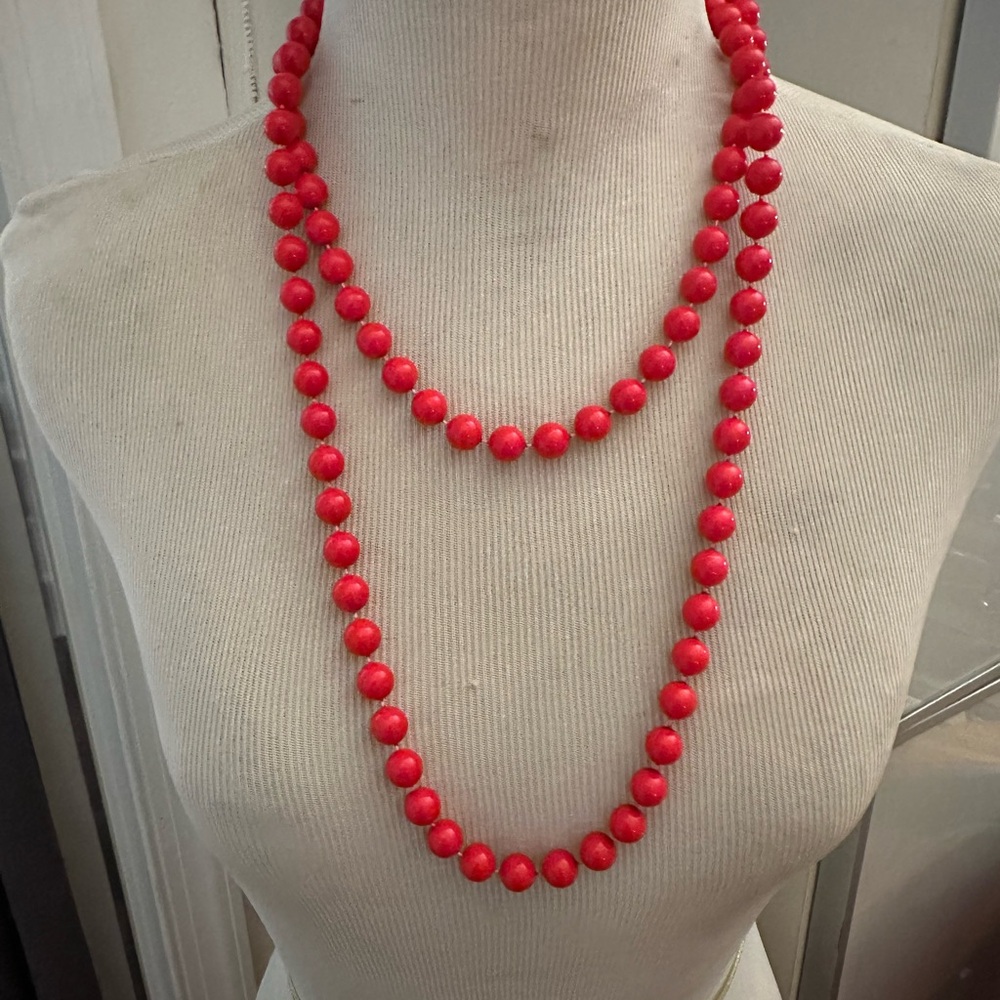 Vintage Elegant Red Beaded Necklace